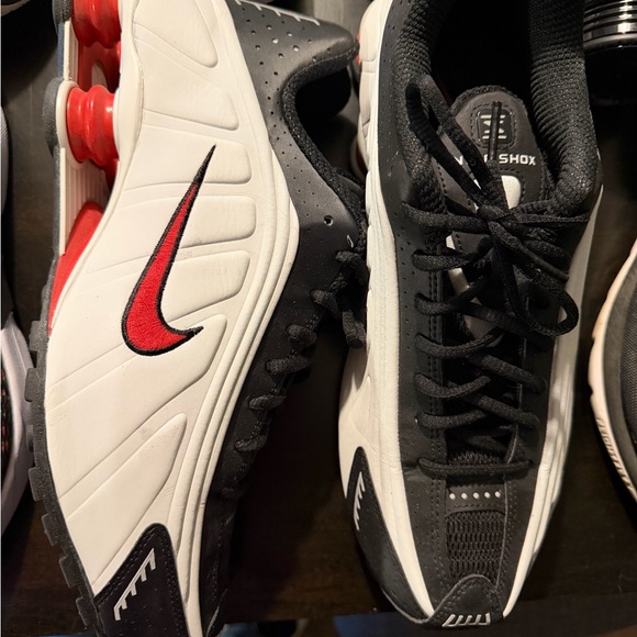 Nike Shox R4 - Picture 2 of 4